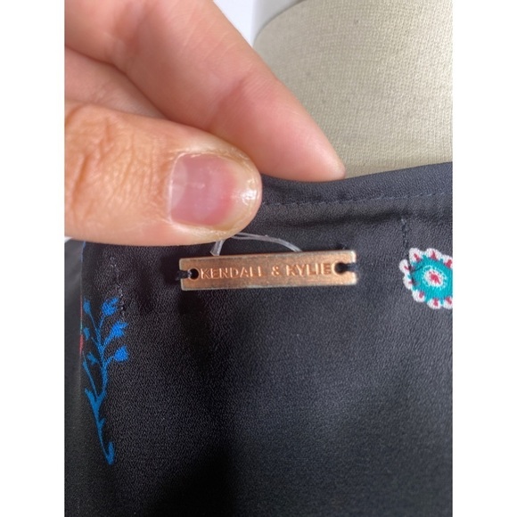 Kendal & Kylie Floral Semi Sheer Maxi Kimono - Picture 5 of 12